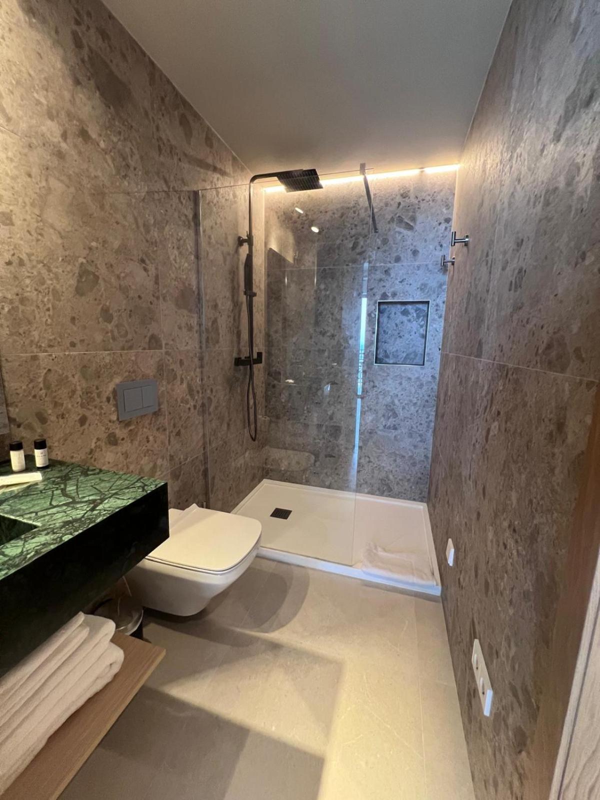 Arlequin Apartemen